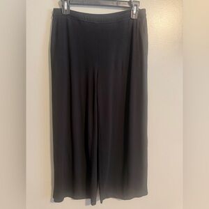 J. Jill Wearever Collection Black Full leg cropped pants small petite pockets